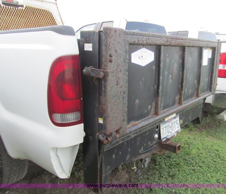 image for item H8936 2007 Ford F250 Super Duty XL pickup truck