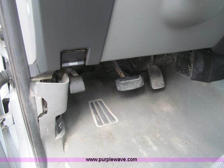 image for item H8937 2006 Ford F150 XLT pickup truck