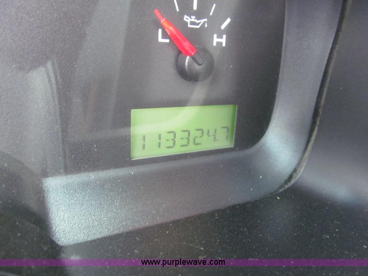 image for item H8937 2006 Ford F150 XLT pickup truck