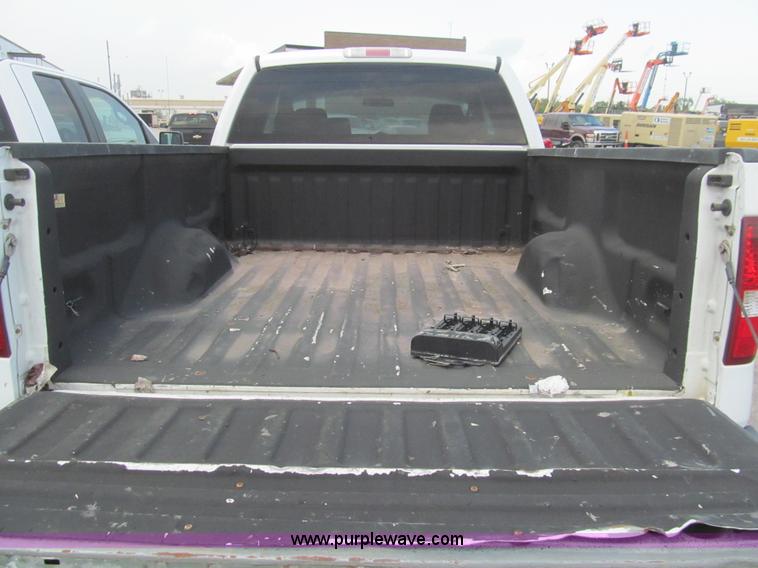 image for item H8937 2006 Ford F150 XLT pickup truck