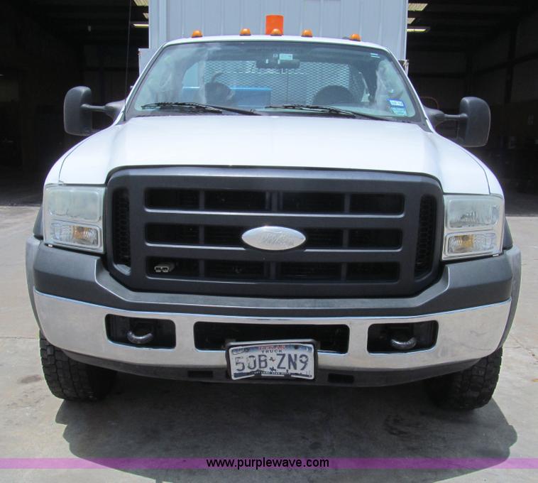 image for item H8938 2007 Ford F550 Super Duty XL service truck