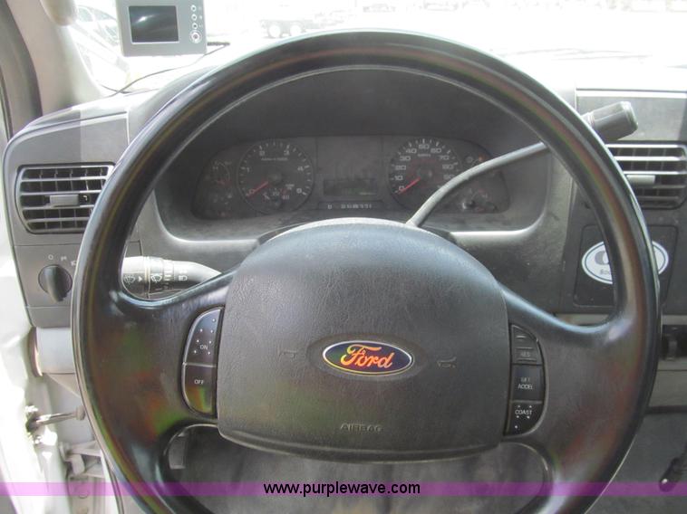 image for item H8938 2007 Ford F550 Super Duty XL service truck
