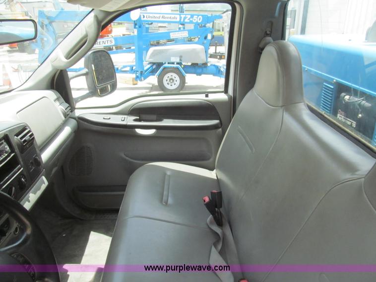 image for item H8938 2007 Ford F550 Super Duty XL service truck