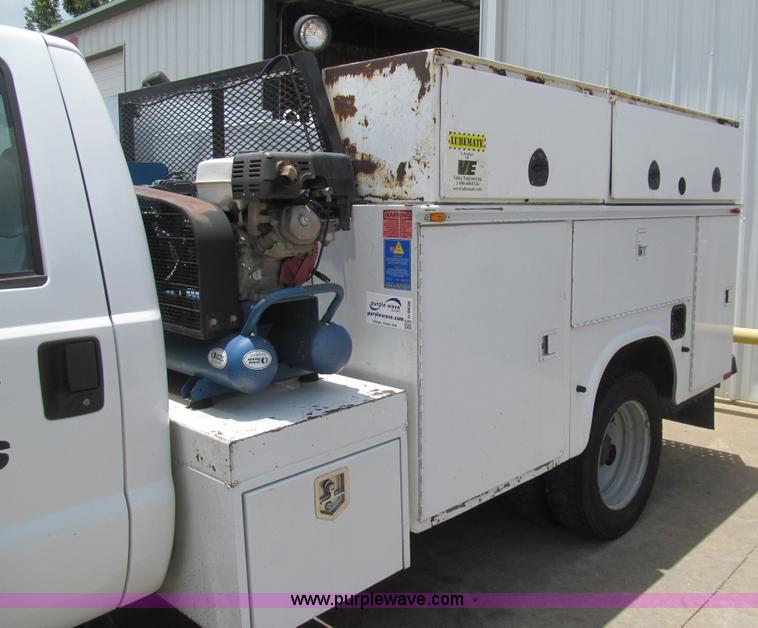 image for item H8938 2007 Ford F550 Super Duty XL service truck