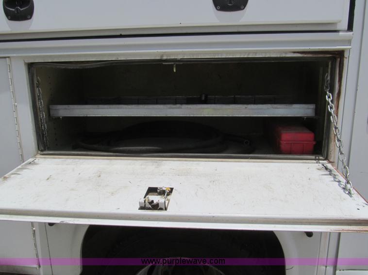 image for item H8938 2007 Ford F550 Super Duty XL service truck