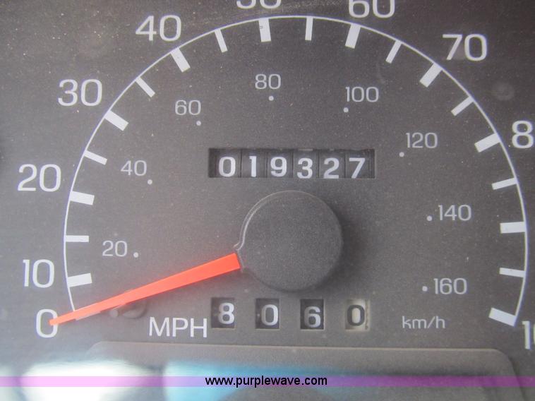 image for item H8943 2007 Ford F750 Super Duty XL dump truck