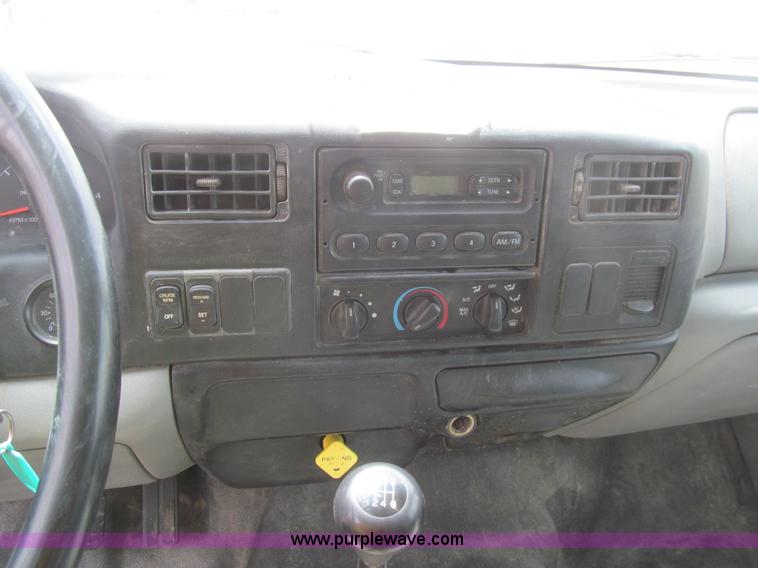 image for item H8943 2007 Ford F750 Super Duty XL dump truck