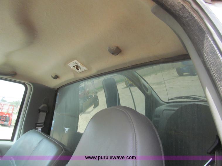 image for item H8943 2007 Ford F750 Super Duty XL dump truck