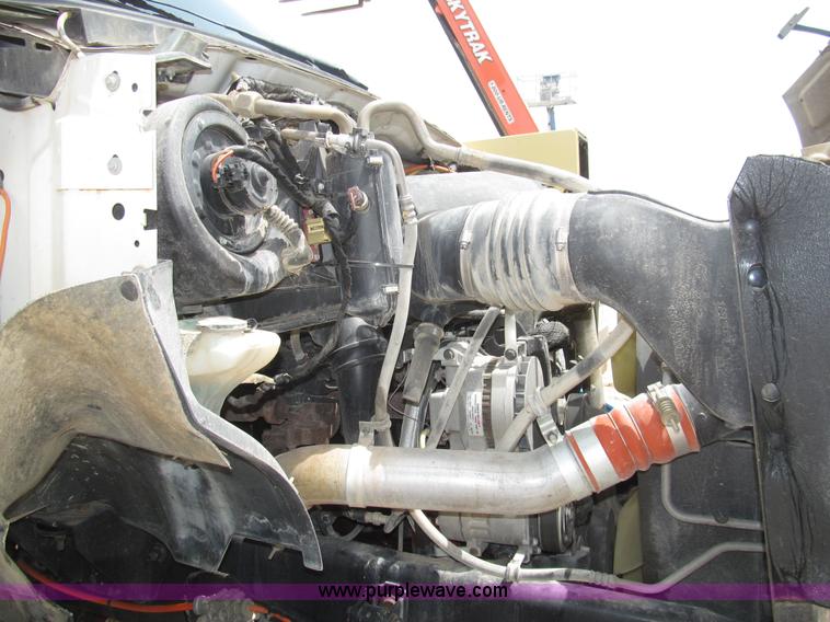 image for item H8943 2007 Ford F750 Super Duty XL dump truck