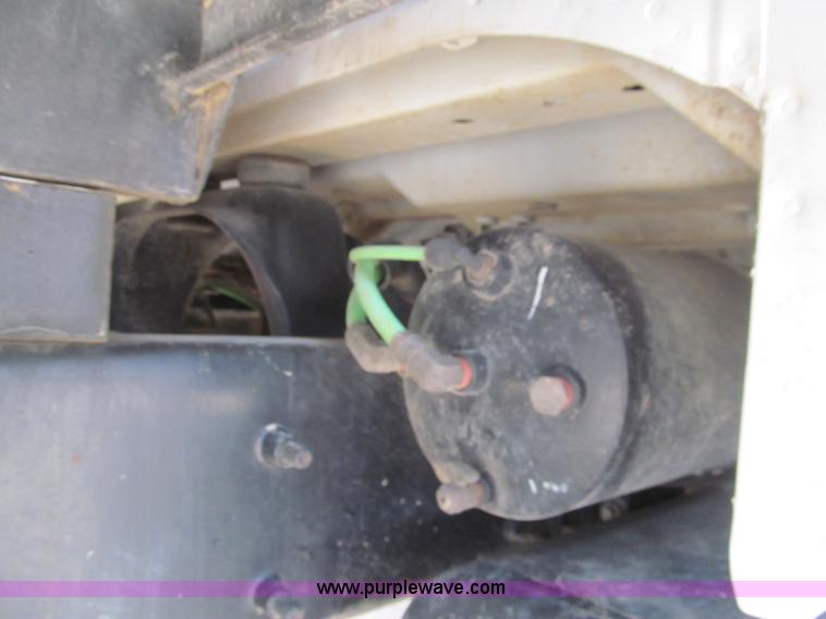 image for item H8943 2007 Ford F750 Super Duty XL dump truck