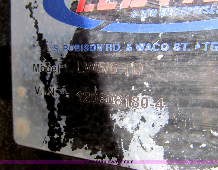 image for item H8943 2007 Ford F750 Super Duty XL dump truck