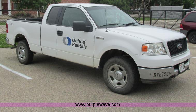 image for item I3884 2005 Ford F150 SuperCab pickup truck