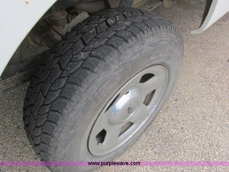 image for item I3884 2005 Ford F150 SuperCab pickup truck