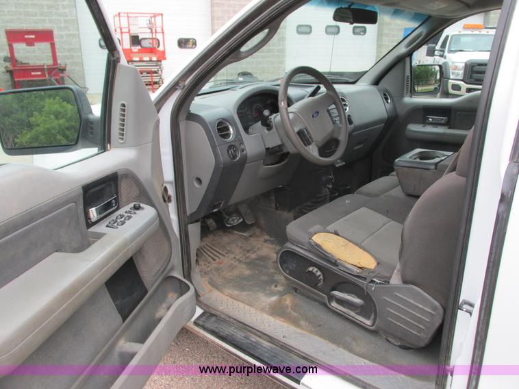 image for item I3884 2005 Ford F150 SuperCab pickup truck