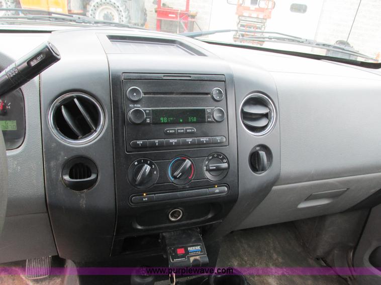 image for item I3884 2005 Ford F150 SuperCab pickup truck