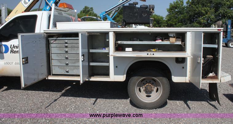 image for item I7303 2008 Ford F550 Super Duty XL service truck