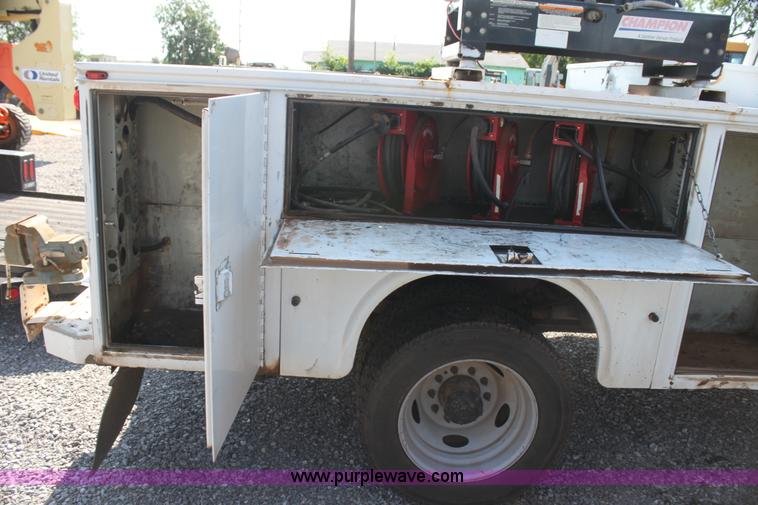 image for item I7303 2008 Ford F550 Super Duty XL service truck