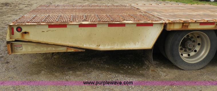 image for item I8999 2008 Trail King TK80HT-482 Hydratail trailer