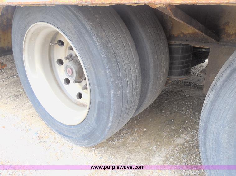 image for item I8999 2008 Trail King TK80HT-482 Hydratail trailer