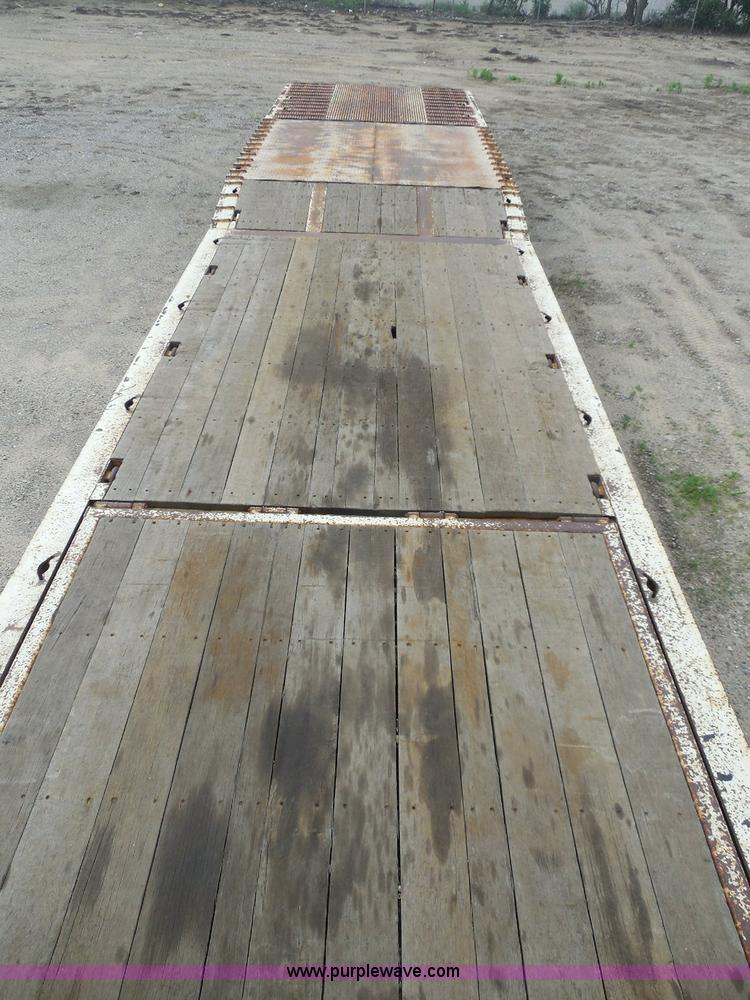 image for item I8999 2008 Trail King TK80HT-482 Hydratail trailer