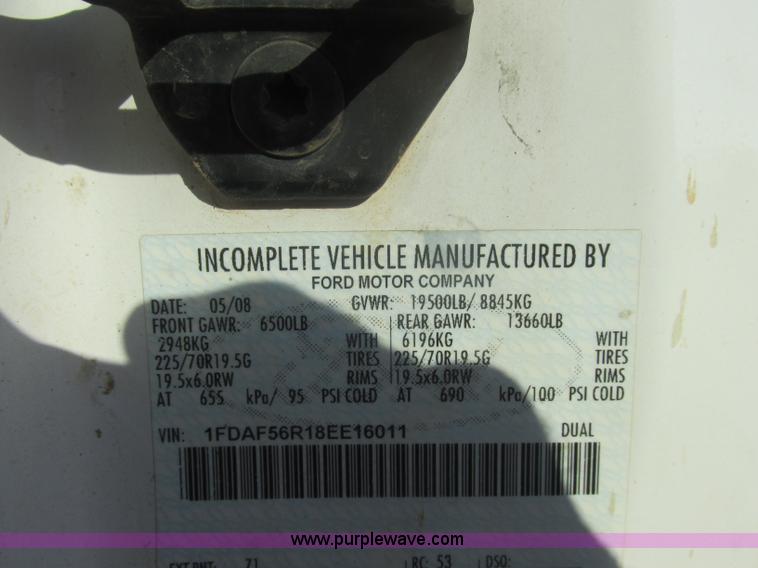 image for item J2488 2008 Ford F550 Super Duty XL utility truck with crane