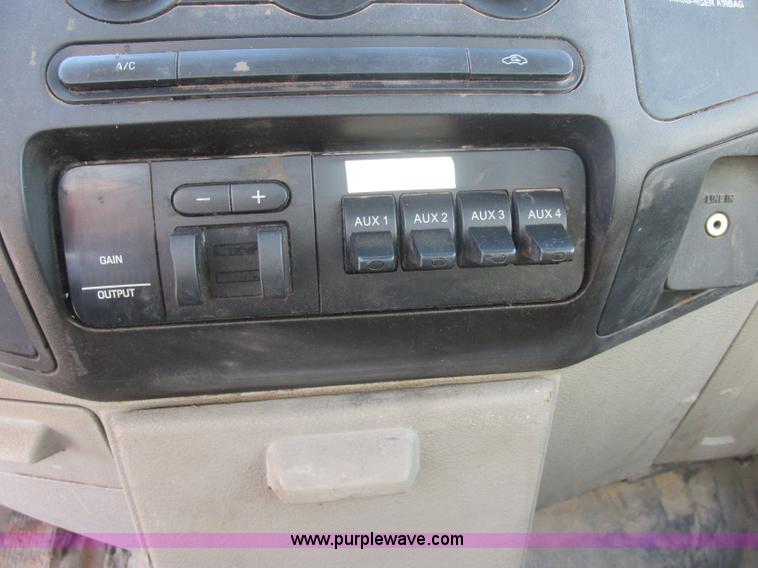 image for item J2488 2008 Ford F550 Super Duty XL utility truck with crane