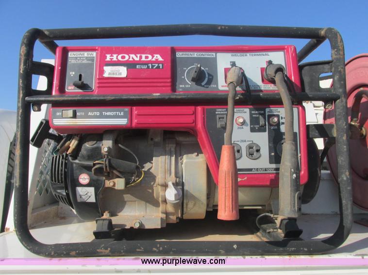 image for item J2488 2008 Ford F550 Super Duty XL utility truck with crane