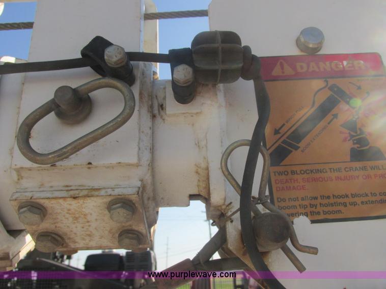 image for item J2488 2008 Ford F550 Super Duty XL utility truck with crane