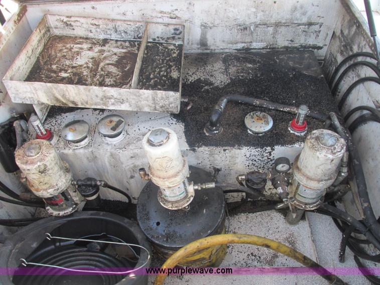 image for item J2488 2008 Ford F550 Super Duty XL utility truck with crane