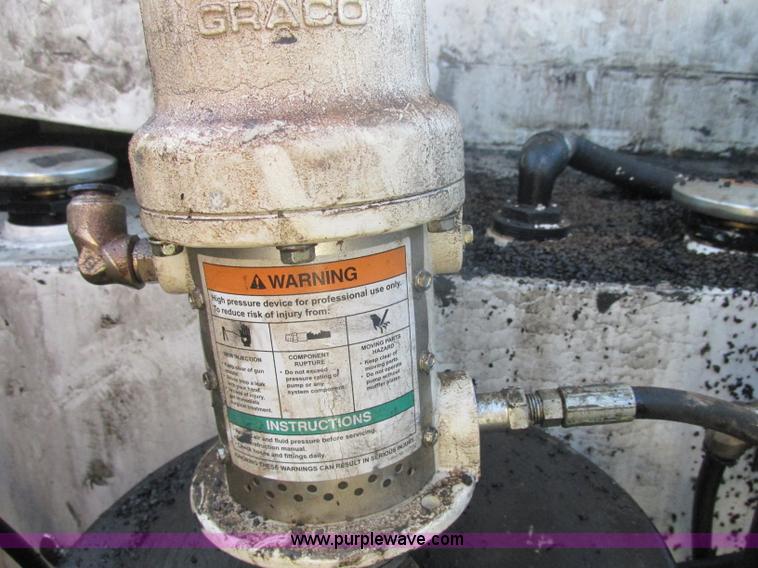 image for item J2488 2008 Ford F550 Super Duty XL utility truck with crane