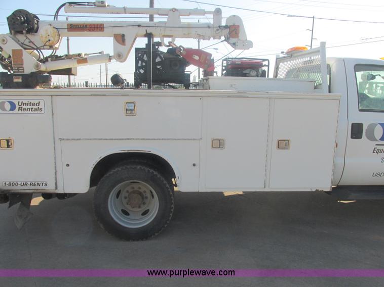 image for item J2488 2008 Ford F550 Super Duty XL utility truck with crane