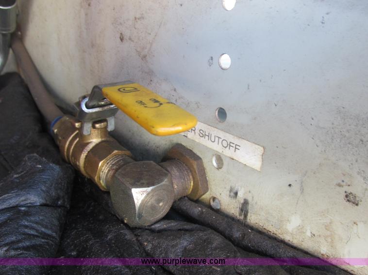 image for item J2488 2008 Ford F550 Super Duty XL utility truck with crane