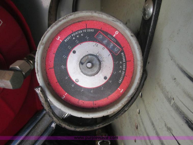 image for item J2488 2008 Ford F550 Super Duty XL utility truck with crane