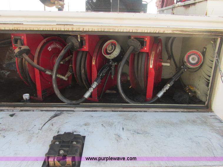 image for item J2488 2008 Ford F550 Super Duty XL utility truck with crane