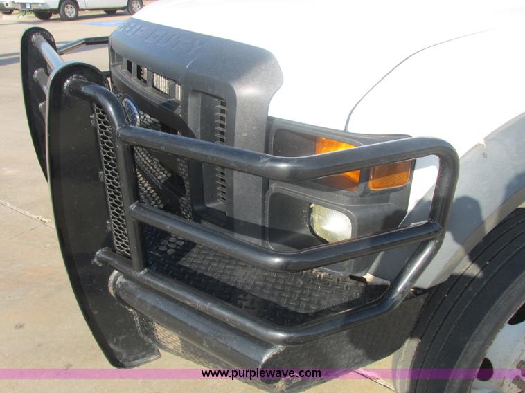 image for item J2488 2008 Ford F550 Super Duty XL utility truck with crane
