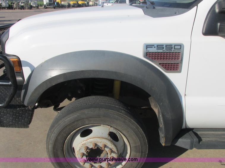 image for item J2488 2008 Ford F550 Super Duty XL utility truck with crane