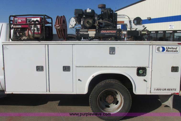 image for item J2488 2008 Ford F550 Super Duty XL utility truck with crane