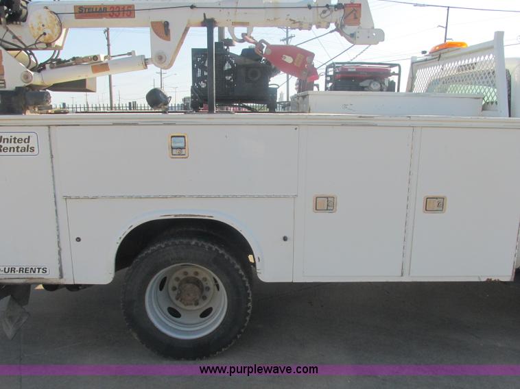 image for item J2488 2008 Ford F550 Super Duty XL utility truck with crane