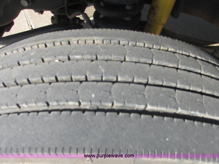 image for item J2488 2008 Ford F550 Super Duty XL utility truck with crane