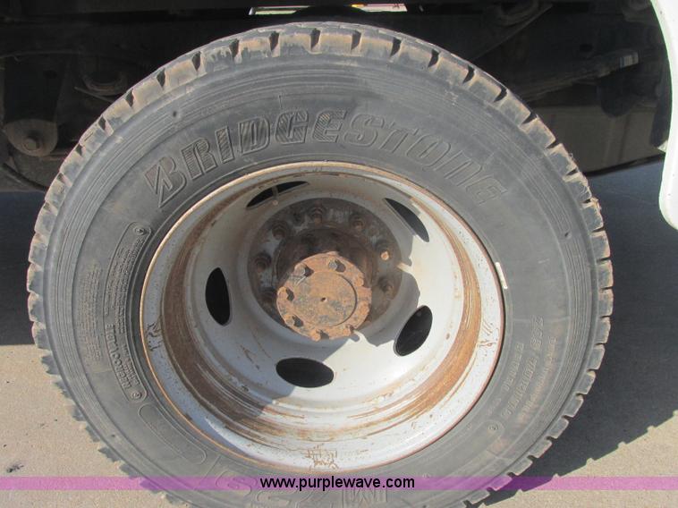 image for item J2488 2008 Ford F550 Super Duty XL utility truck with crane