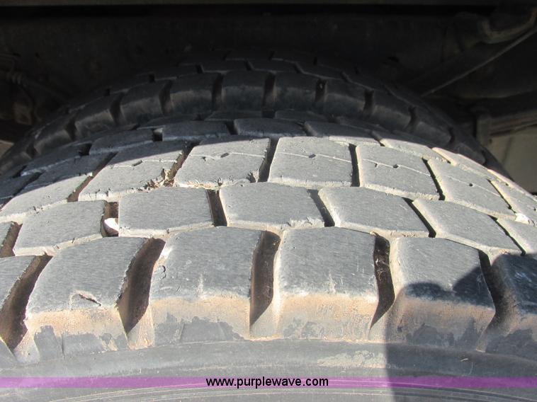 image for item J2488 2008 Ford F550 Super Duty XL utility truck with crane