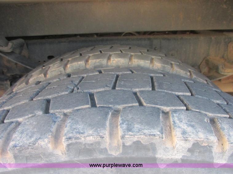 image for item J2488 2008 Ford F550 Super Duty XL utility truck with crane