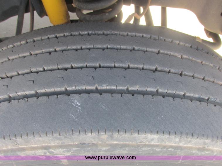 image for item J2488 2008 Ford F550 Super Duty XL utility truck with crane