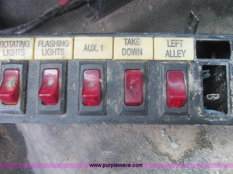 image for item J2489 2005 Ford F550 Super Duty XL service truck with crane