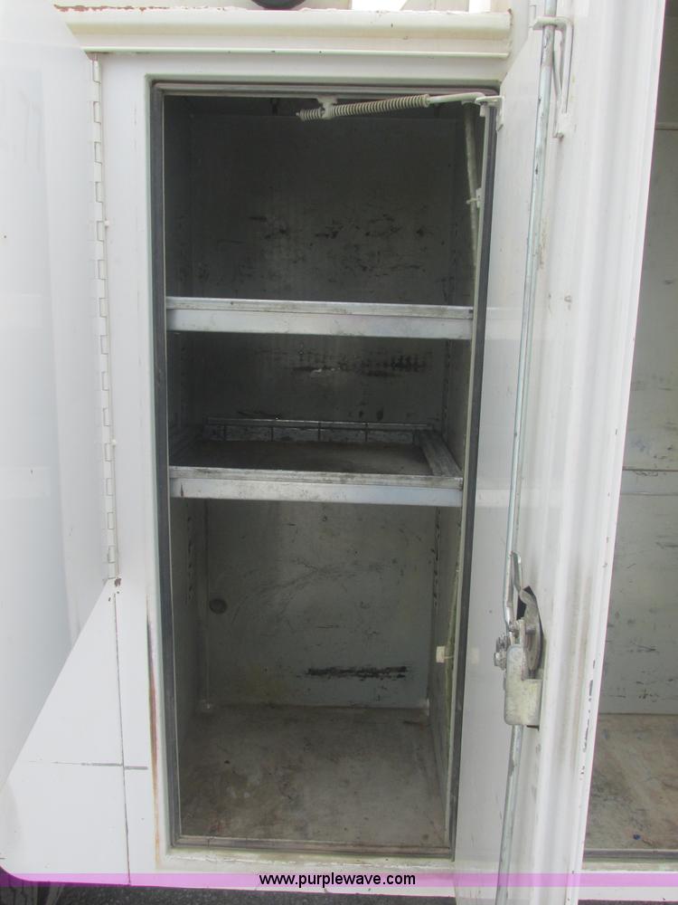 image for item J2489 2005 Ford F550 Super Duty XL service truck with crane