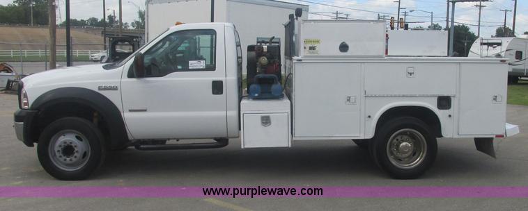 image for item J2490 2007 Ford F550 Super Duty XL service truck