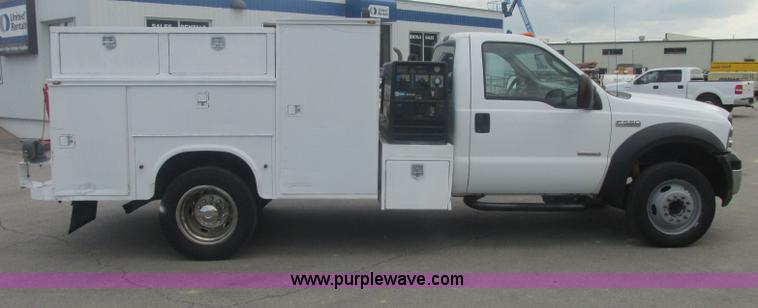 image for item J2490 2007 Ford F550 Super Duty XL service truck