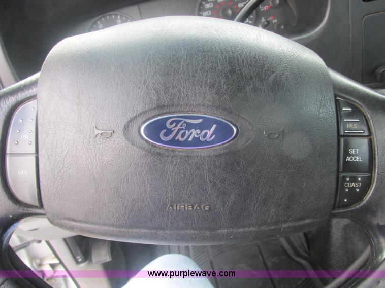 image for item J2490 2007 Ford F550 Super Duty XL service truck