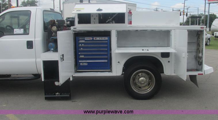 image for item J2490 2007 Ford F550 Super Duty XL service truck