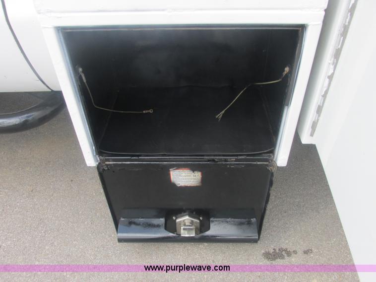 image for item J2490 2007 Ford F550 Super Duty XL service truck